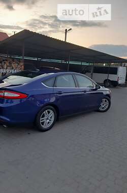 Седан Ford Fusion 2015 в Львові