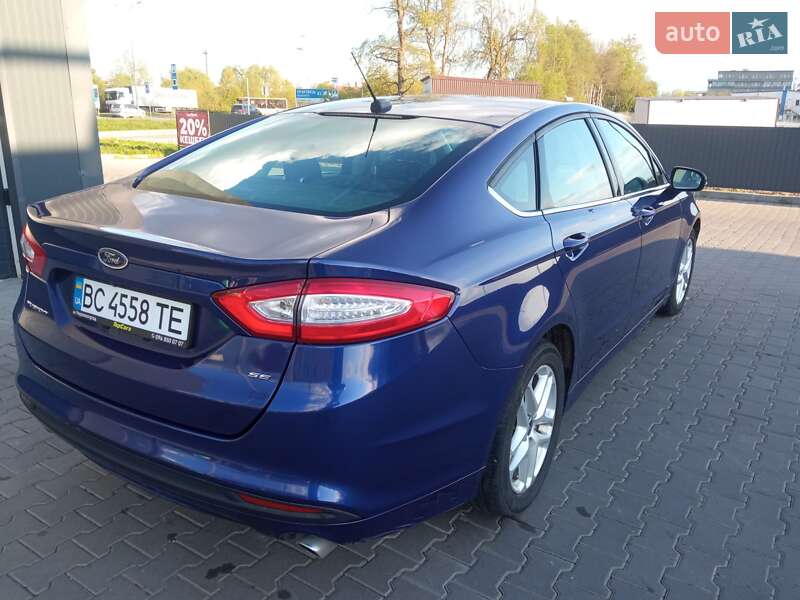 Седан Ford Fusion 2015 в Львове