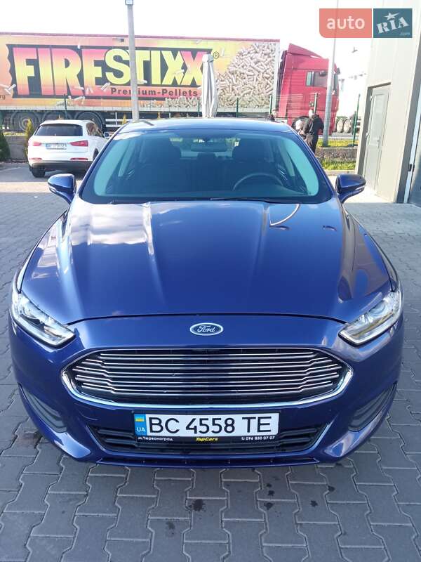 Седан Ford Fusion 2015 в Львове