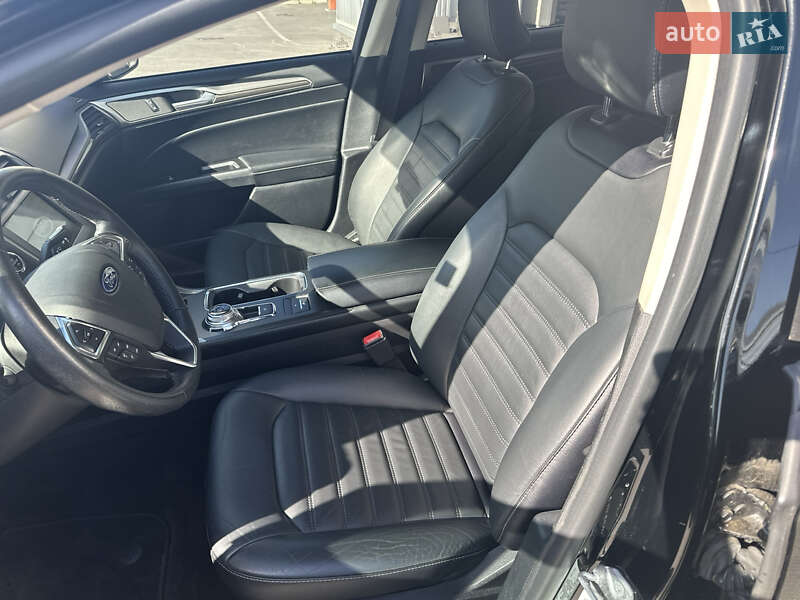 Седан Ford Fusion 2018 в Тернополе