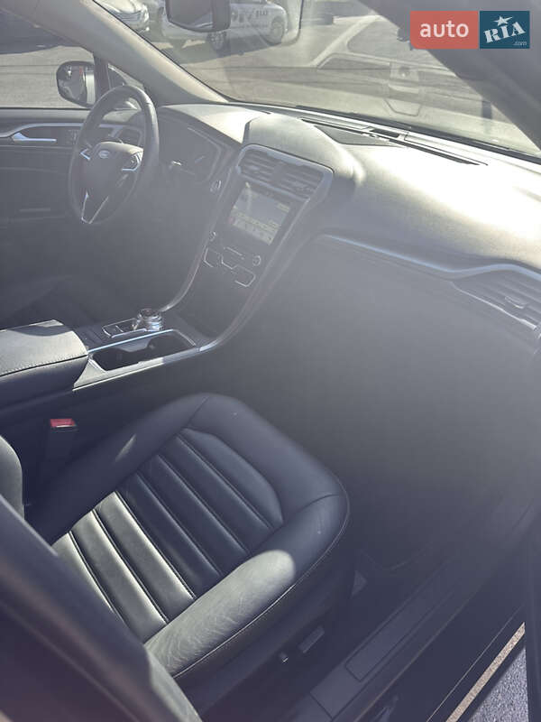 Седан Ford Fusion 2018 в Тернополе
