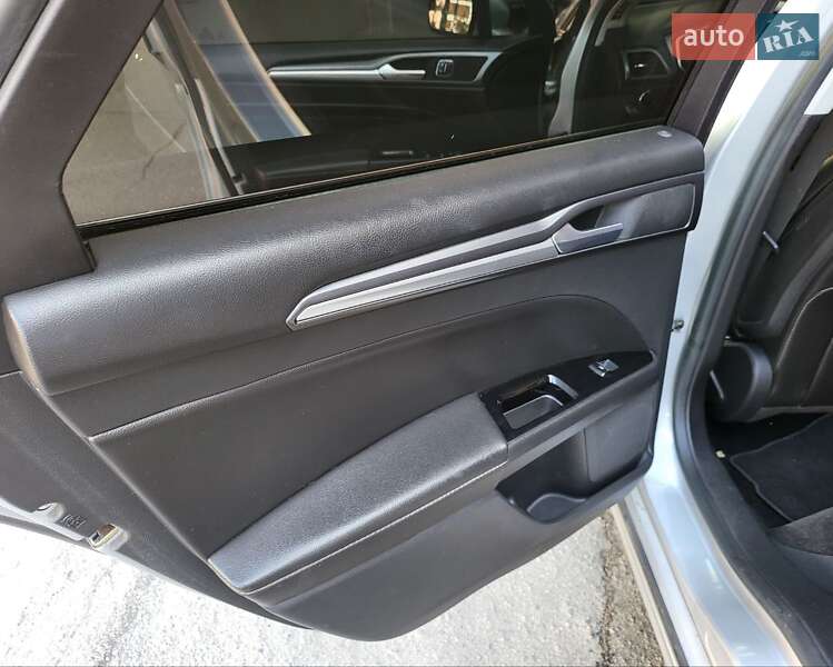 Седан Ford Fusion 2015 в Запоріжжі