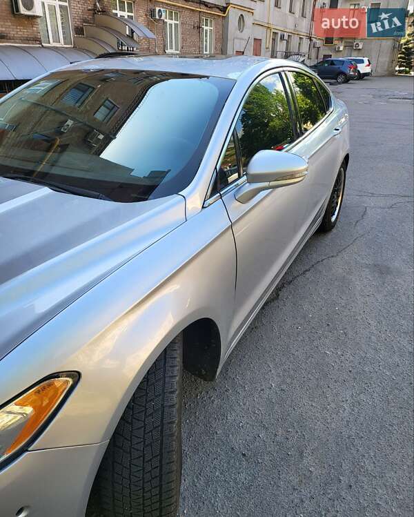 Седан Ford Fusion 2015 в Запоріжжі