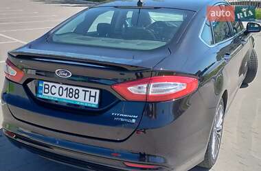 Седан Ford Fusion 2013 в Сумах
