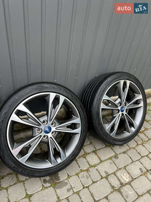 Седан Ford Fusion 2018 в Львове