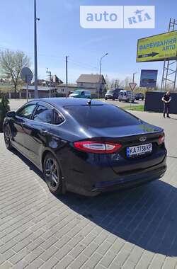 Седан Ford Fusion 2013 в Святопетрівське