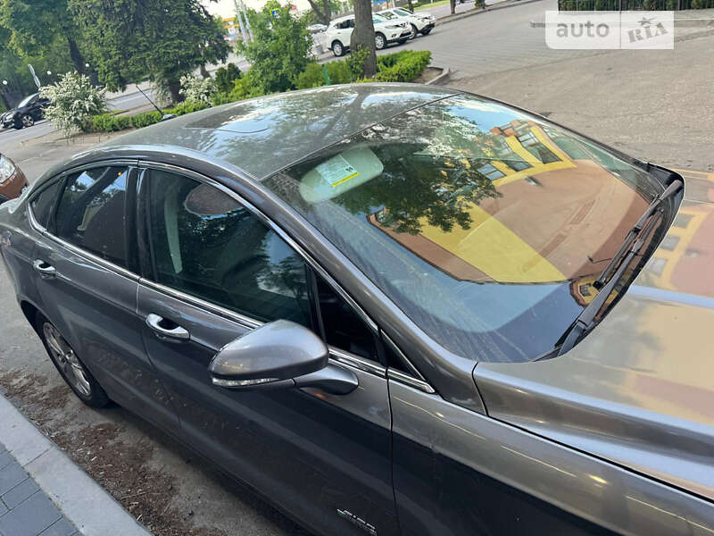 Седан Ford Fusion 2013 в Луцьку