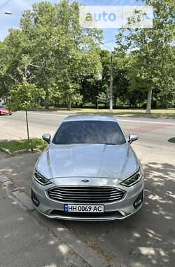 Седан Ford Fusion 2019 в Одесі