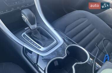Седан Ford Fusion 2014 в 