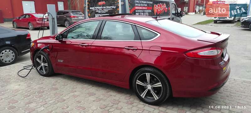 Седан Ford Fusion 2014 в Тернополі
