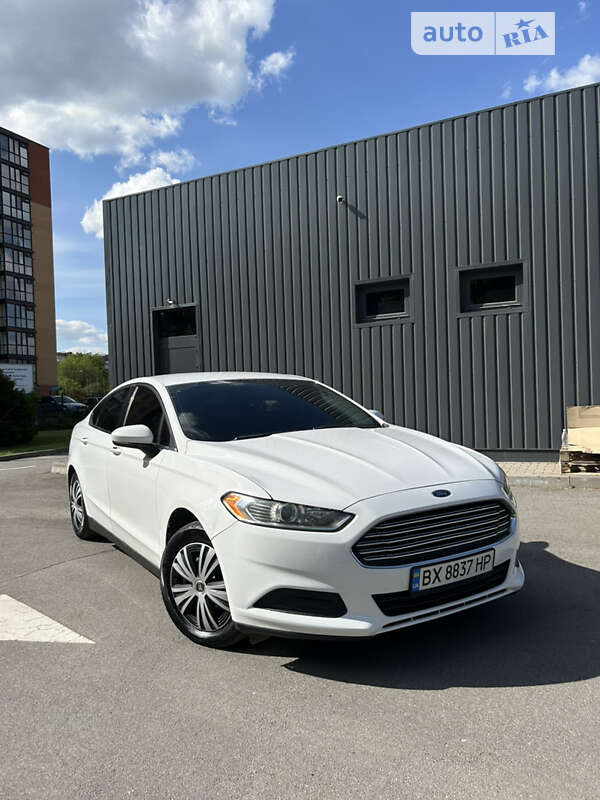 Седан Ford Fusion 2013 в Кам'янець-Подільському