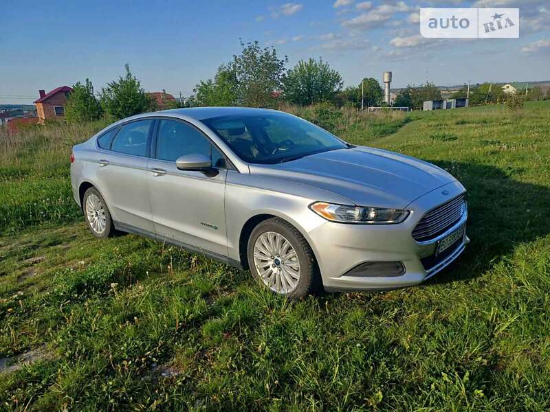 Седан Ford Fusion 2014 в Тернополі