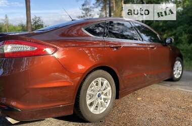 Седан Ford Fusion 2015 в Смеле