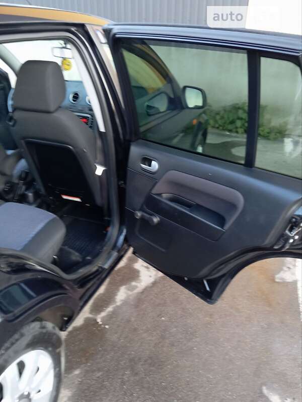 Хэтчбек Ford Fusion 2010 в Нежине фото 10 Хэтчбек Ford Fusion 2010 в Нежине