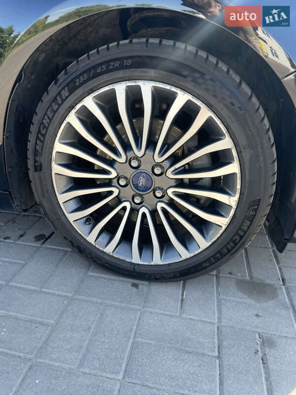 Седан Ford Fusion 2018 в Киеве