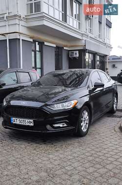Седан Ford Fusion 2016 в 
