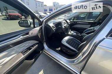 Седан Ford Fusion 2012 в 