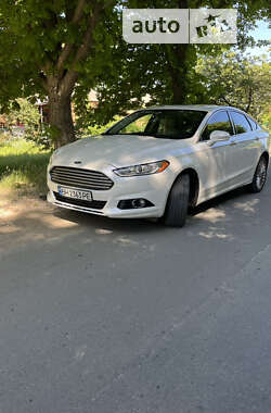 Седан Ford Fusion 2015 в Первомайске