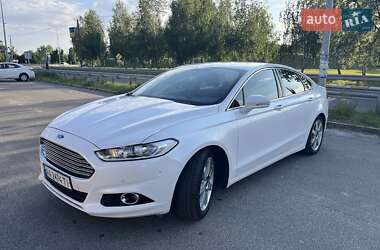 Седан Ford Fusion 2015 в 