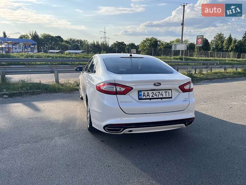 Седан Ford Fusion 2015 в Киеве