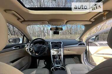 Седан Ford Fusion 2014 в 