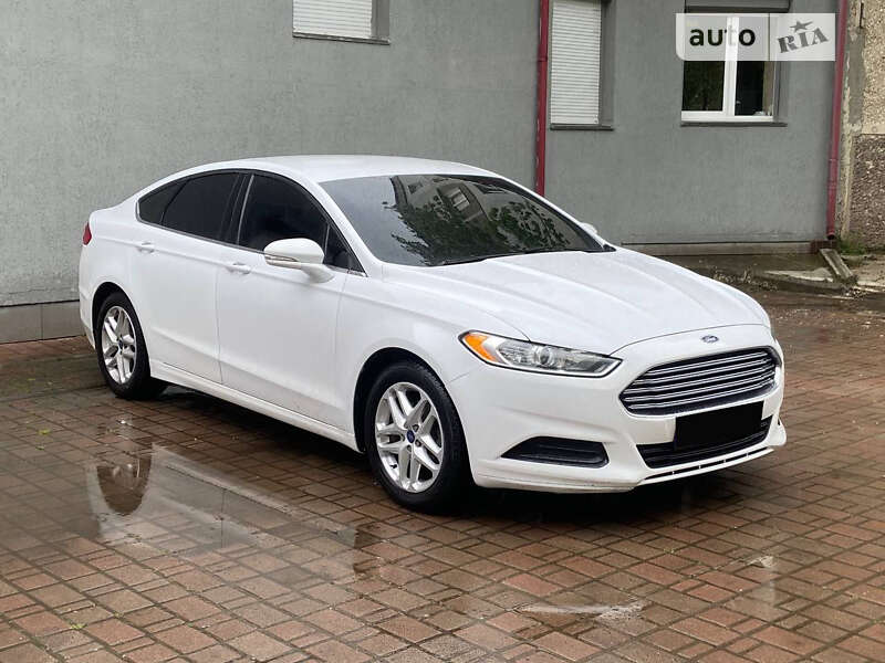 Седан Ford Fusion 2013 в Івано-Франківську