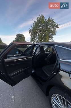 Седан Ford Fusion 2014 в 