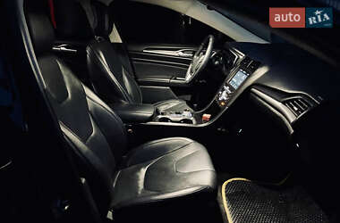 Седан Ford Fusion 2017 в 