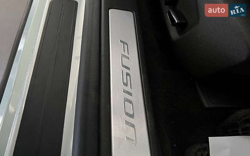 Седан Ford Fusion 2013 в Шептицькому