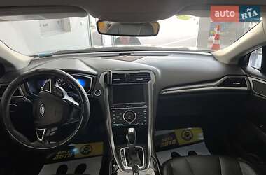 Седан Ford Fusion 2013 в 