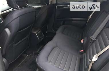 Седан Ford Fusion 2016 в 