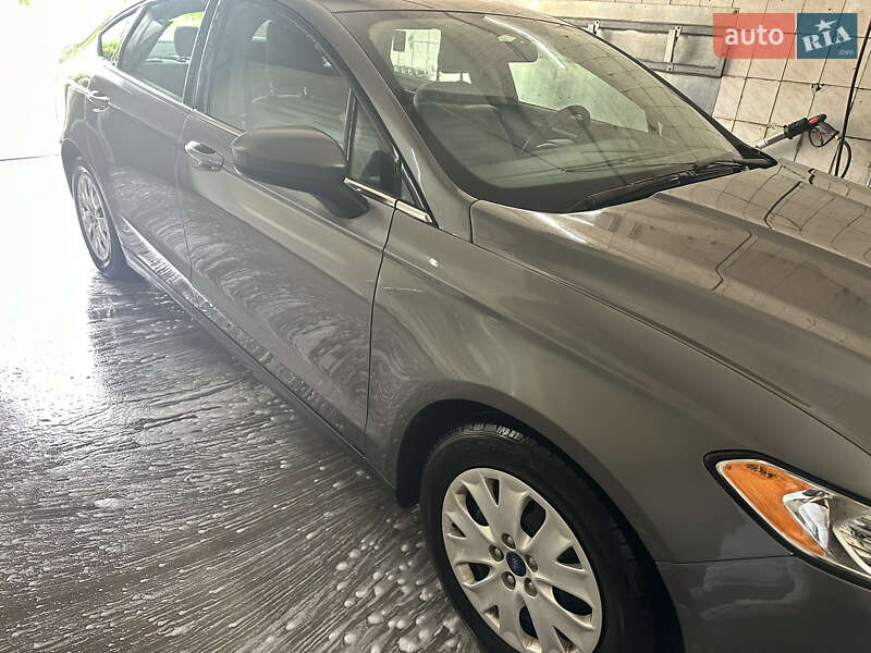 Седан Ford Fusion 2013 в Черкассах