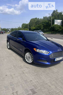 Седан Ford Fusion 2016 в Рівному