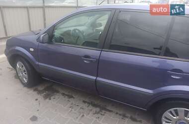 Хэтчбек Ford Fusion 2005 в Тернополе