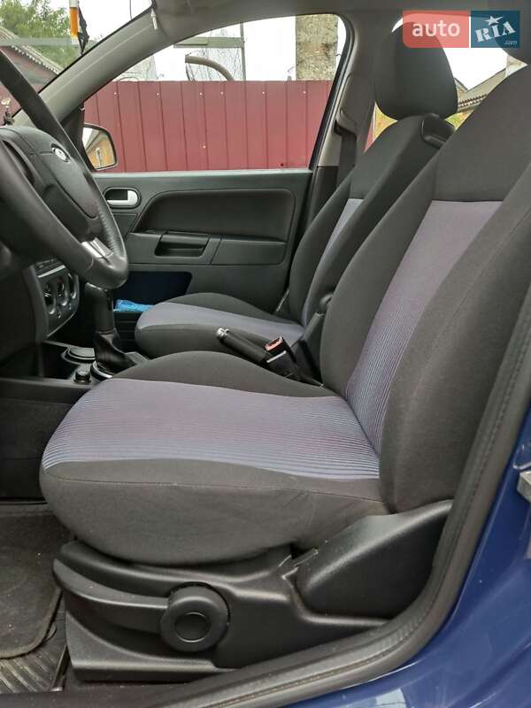 Хетчбек Ford Fusion 2011 в Хмільнику