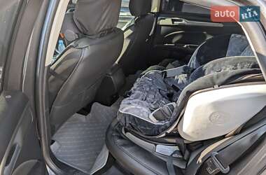 Седан Ford Fusion 2017 в 