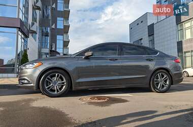 Седан Ford Fusion 2017 в 