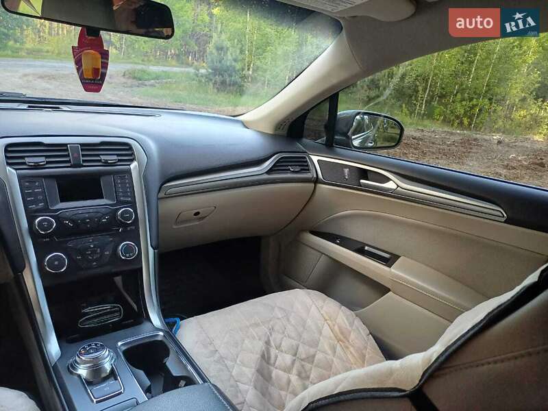 Седан Ford Fusion 2016 в Житомирі