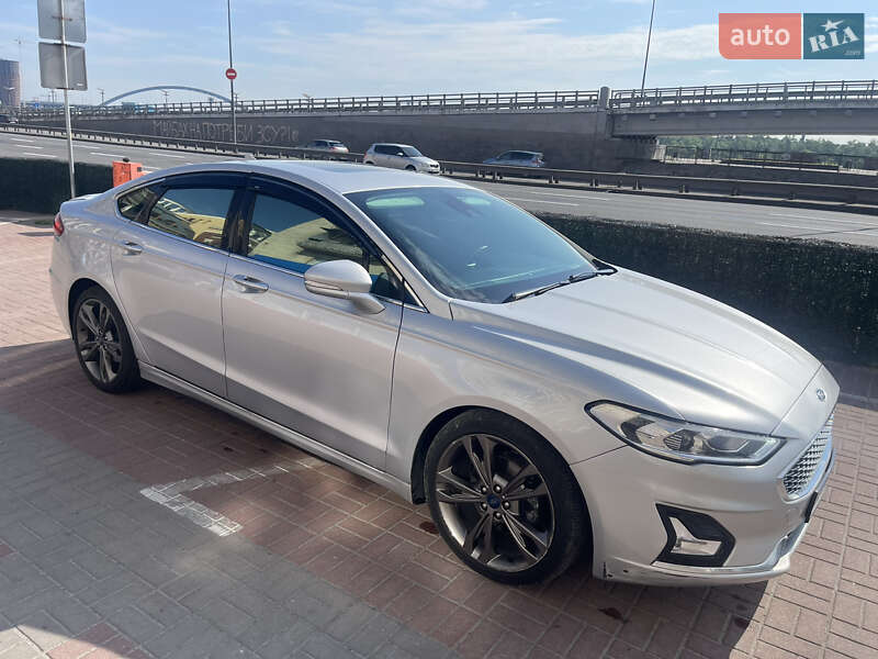Седан Ford Fusion 2019 в Києві