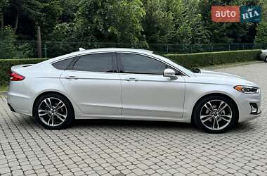Седан Ford Fusion 2019 в Луцке