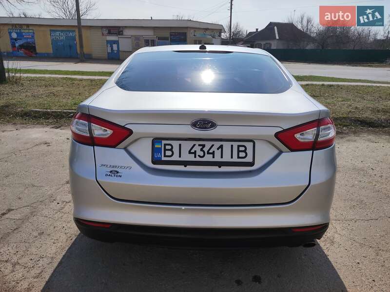 Седан Ford Fusion 2015 в Полтаве
