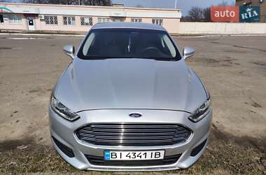 Седан Ford Fusion 2015 в 