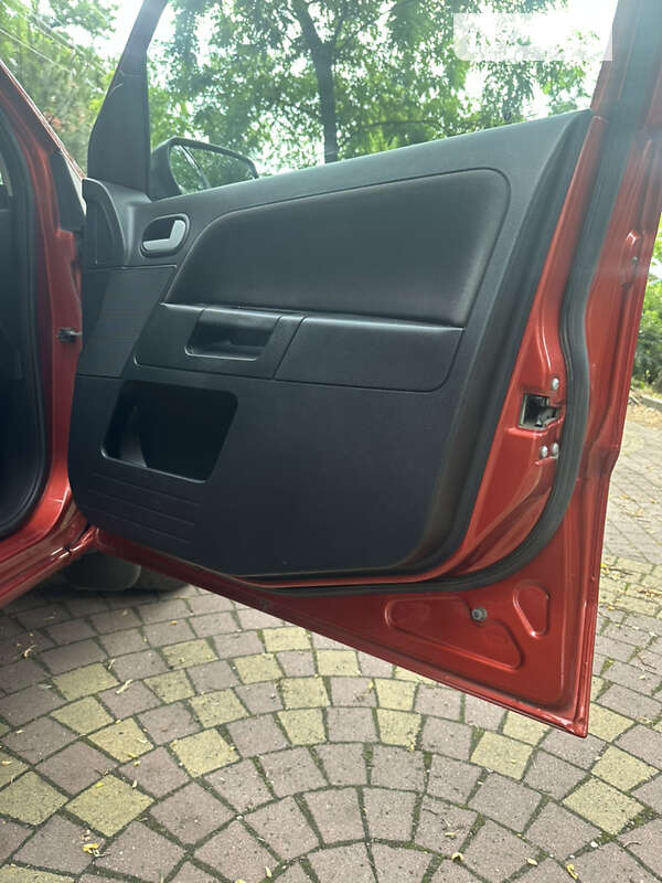 Хэтчбек Ford Fusion 2008 в Запорожье