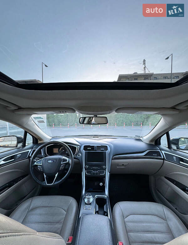Седан Ford Fusion 2017 в Львове