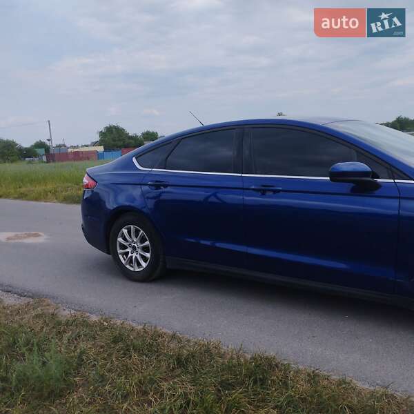 Седан Ford Fusion 2015 в Бородянке