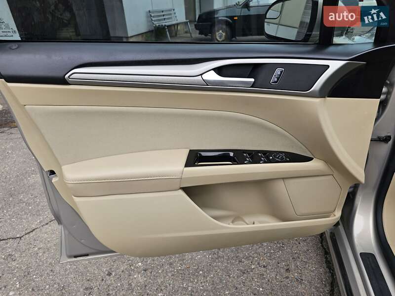 Седан Ford Fusion 2015 в Одессе