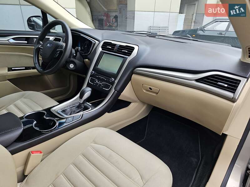 Седан Ford Fusion 2015 в Одессе