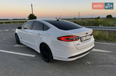 Седан Ford Fusion 2017 в Львові