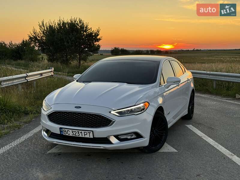 Седан Ford Fusion 2017 в Львові