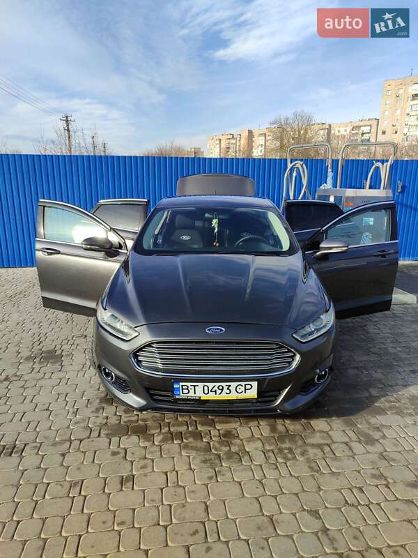 Седан Ford Fusion 2015 в Херсоне